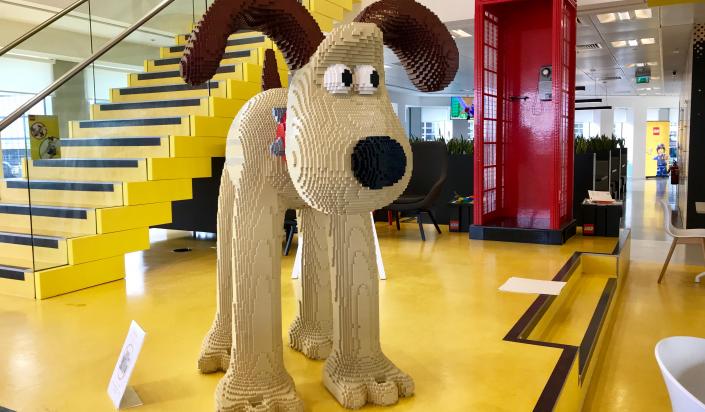 Gromit-at-LEGO-HQ