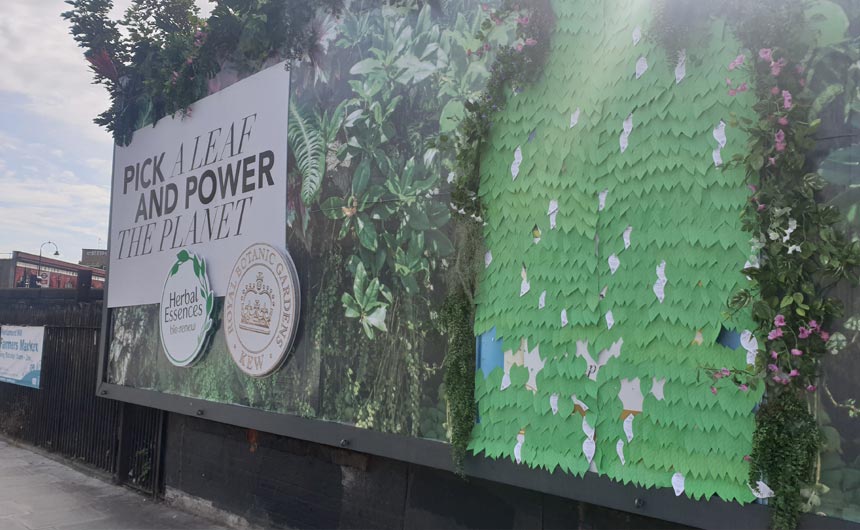 An interactive poster further helped to promote the tie up between Kew and Herbal Essences.