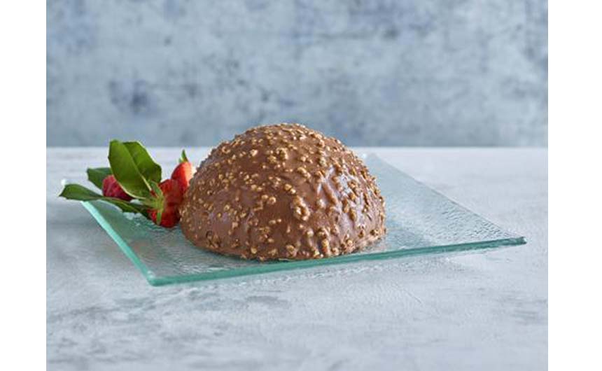 Aldi's Christmas 2020 dessert is Ferrero Rocher inspired.